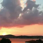 Greek House With Sea View In The Heart Of History Vila Ayvalı