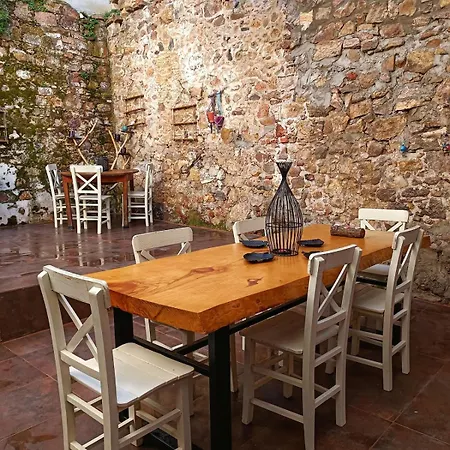 Greek House With Sea View In The Heart Of History Vila